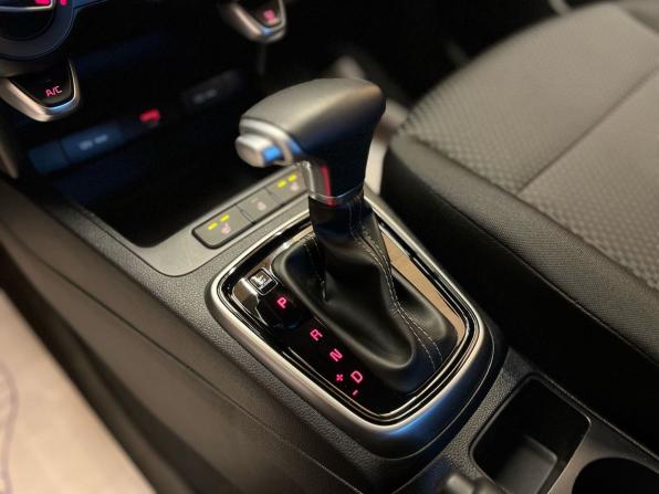 Kia Rio IV Рестайлинг с пробегом 2021 года, цена 1 849 000 рублей, 43000 км, хэтчбек, Автокод Объявления