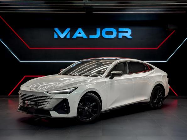 Changan UNI-V I с пробегом 2023 года, цена 2 250 000 рублей, 25100 км, лифтбек, Автокод Объявления