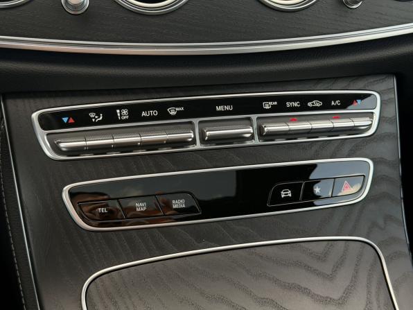 Mercedes-Benz E-Класс V (W213 S213 C238) Рестайлинг с пробегом 2021 года, цена 5 050 000 рублей, 56650 км, седан, Автокод Объявления