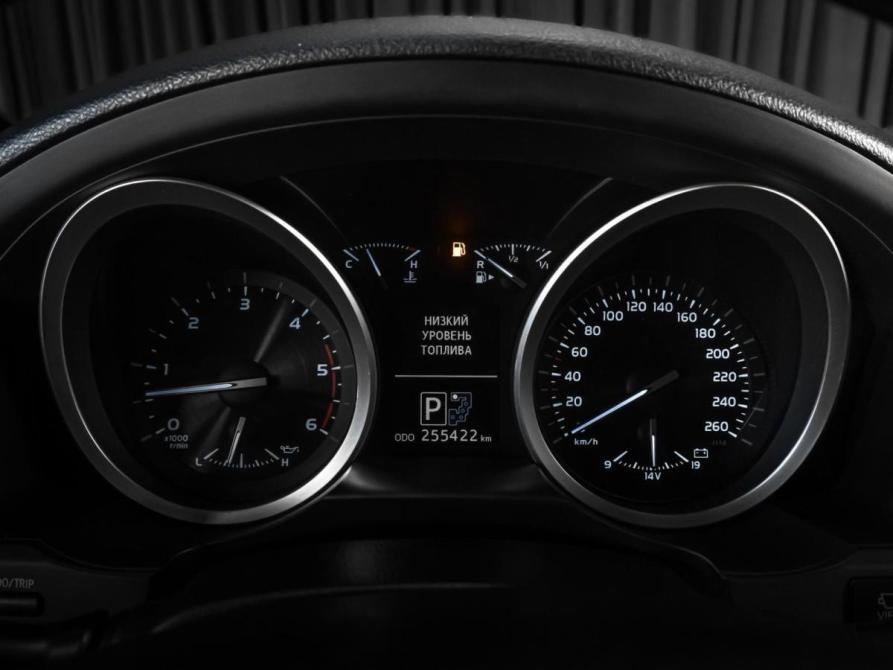 Toyota Land Cruiser 200 Series Рестайлинг 1 Тюмень  - изображение 16