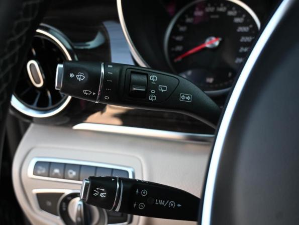 Mercedes-Benz V-Класс III (W447) Рестайлинг с пробегом 2021 года, цена 8 944 000 рублей, 77063 км, минивэн, Автокод Объявления