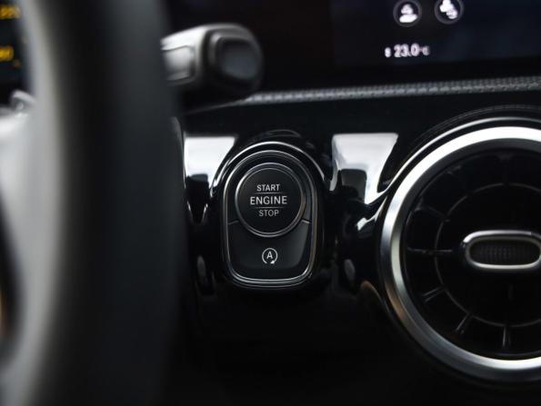 Mercedes-Benz CLA II (C118 X118) с пробегом 2019 года, цена 2 299 000 рублей, 189605 км, седан, Автокод Объявления