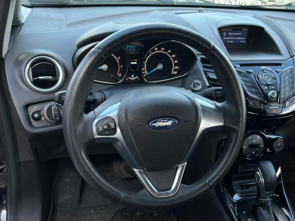 Ford Fiesta Mk6 Рестайлинг с пробегом 2016 года, цена 890 000 рублей, 70564 км, седан, Автокод Объявления