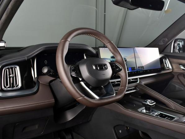 Geely Monjaro I Рестайлинг 2 с пробегом 2026 года, цена 3 989 995 рублей, 21 км, внедорожник, Автокод Объявления