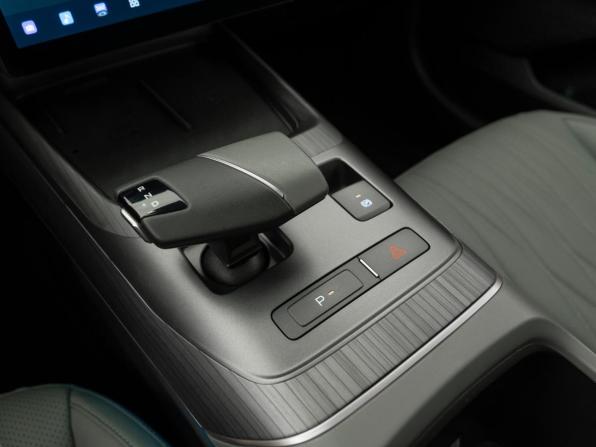 Changan Lamore с пробегом 2024 года, цена 2 020 000 рублей, 17966 км, седан, Автокод Объявления