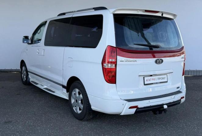 Hyundai Grand Starex I с пробегом 2013 года, цена 1 545 000 рублей, 260901 км, минивэн, Автокод Объявления