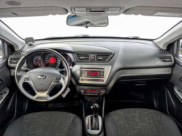 Kia Rio III Рестайлинг с пробегом 2017 года, цена 1 160 000 рублей, 135254 км, хэтчбек, Автокод Объявления