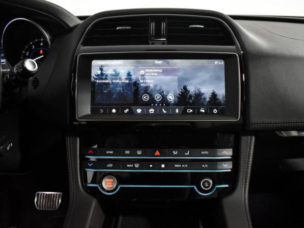 Jaguar F-Pace I с пробегом 2019 года, цена 3 270 000 рублей, 62005 км, внедорожник, Автокод Объявления