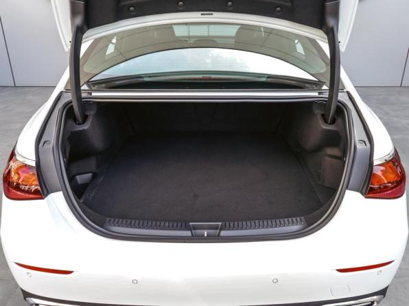 Mercedes-Benz E-Класс VI (W214 S214) с пробегом 2025 года, цена 7 690 000 рублей, 3390 км, седан, Автокод Объявления