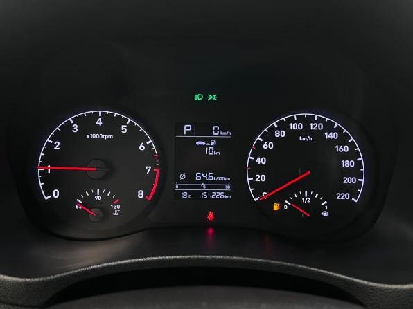 Hyundai Solaris II с пробегом 2020 года, цена 1 330 000 рублей, 150533 км, седан, Автокод Объявления