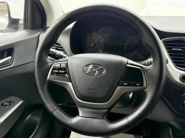 Hyundai Solaris II с пробегом 2017 года, цена 1 180 000 рублей, 159000 км, седан, Автокод Объявления