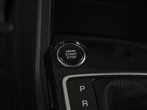 Kia Sportage V с пробегом 2022 года, цена 3 099 000 рублей, 39222 км, внедорожник, Автокод Объявления