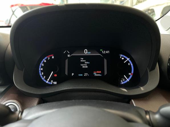 Toyota Yaris Cross с пробегом 2020 года, цена 2 090 000 рублей, 25043 км, внедорожник, Автокод Объявления