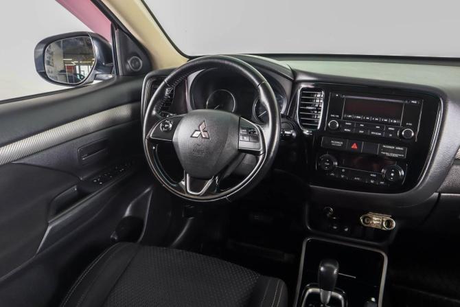 Mitsubishi Outlander III Рестайлинг 2 с пробегом 2017 года, цена 1 759 000 рублей, 163967 км, внедорожник, Автокод Объявления