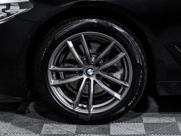 BMW 5 серии VII (G30/G31/G38) с пробегом 2017 года, цена 2 280 000 рублей, 247600 км, седан, Автокод Объявления