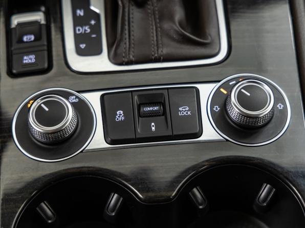 Volkswagen Touareg II Рестайлинг с пробегом 2016 года, цена 3 048 000 рублей, 199138 км, внедорожник, Автокод Объявления