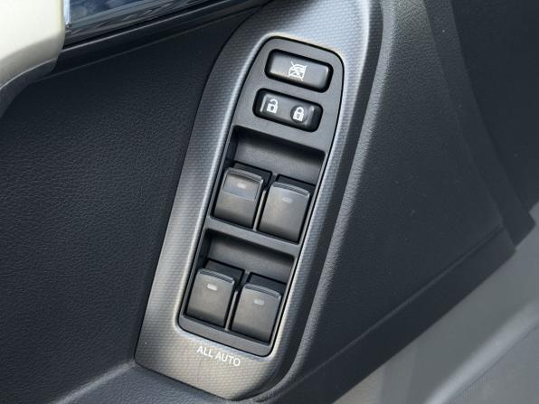 Toyota Land Cruiser Prado 150 Series с пробегом 2012 года, цена 2 850 000 рублей, 189000 км, внедорожник, Автокод Объявления