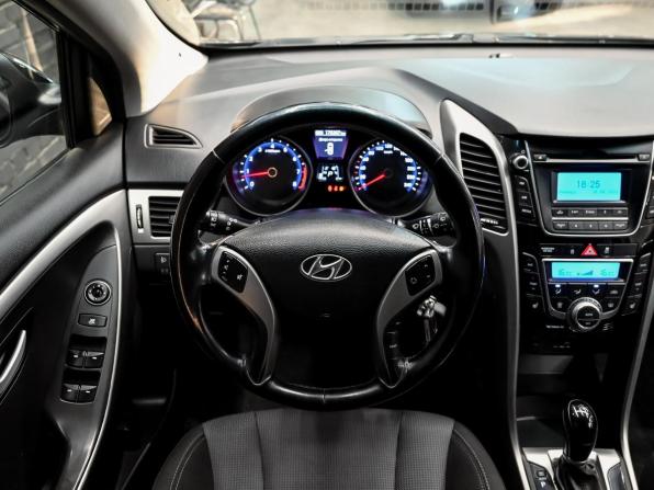 Hyundai i30 II с пробегом 2013 года, цена 900 000 рублей, 175336 км, хэтчбек, Автокод Объявления