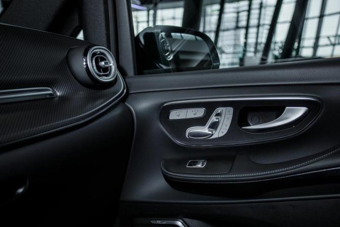 Новый Mercedes-Benz V-Класс III (W447) Рестайлинг 2 2026 года, цена 15 559 000 рублей, минивэн, Автокод Объявления