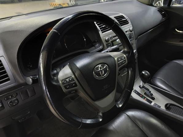 Toyota Avensis III с пробегом 2010 года, цена 910 000 рублей, 264686 км, седан, Автокод Объявления