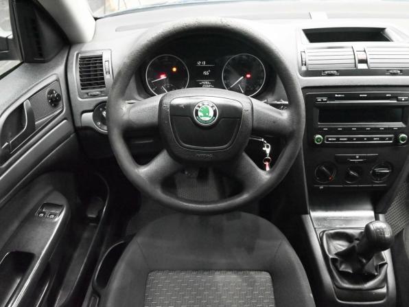 Skoda Octavia II (A5) Рестайлинг с пробегом 2012 года, цена 880 000 рублей, 200679 км, лифтбек, Автокод Объявления