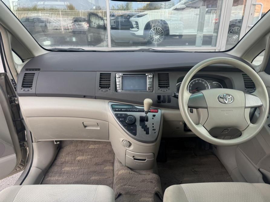 Toyota ISis I Рестайлинг Новосибирск  - изображение 11