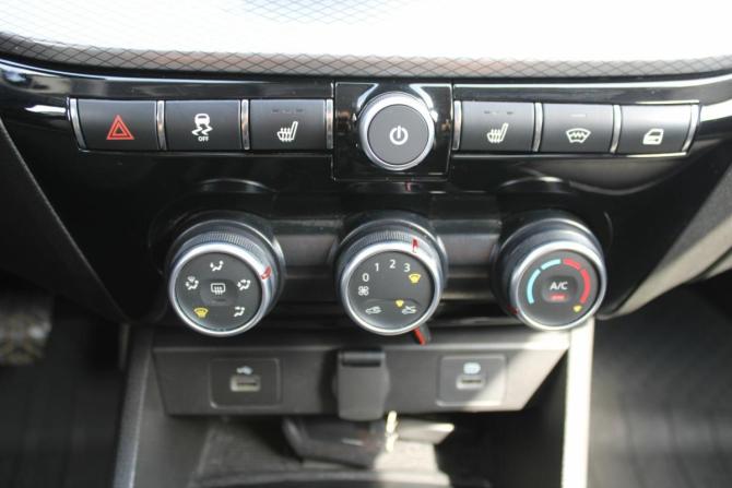 Lada (ВАЗ) Vesta I Рестайлинг (NG) с пробегом 2024 года, цена 1 200 000 рублей, 22000 км, седан, Автокод Объявления
