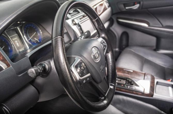 Toyota Camry VII (XV50) Рестайлинг с пробегом 2015 года, цена 2 189 000 рублей, 124000 км, седан, Автокод Объявления