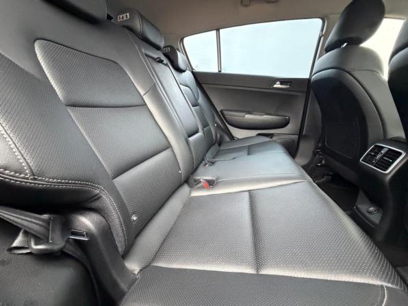 Kia Sportage IV Рестайлинг с пробегом 2018 года, цена 1 970 000 рублей, 136167 км, внедорожник, Автокод Объявления