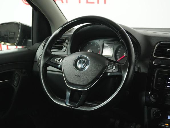 Volkswagen Polo V Рестайлинг с пробегом 2017 года, цена 995 000 рублей, 152690 км, седан, Автокод Объявления