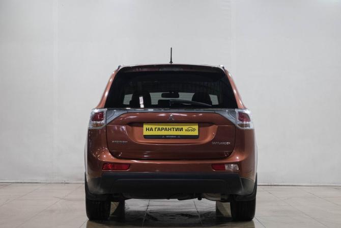 Mitsubishi Outlander III с пробегом 2012 года, цена 1 649 000 рублей, 221000 км, внедорожник, Автокод Объявления