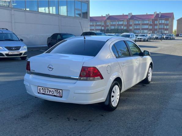 Opel Astra H Рестайлинг с пробегом 2013 года, цена 550 000 рублей, 192610 км, седан, Автокод Объявления