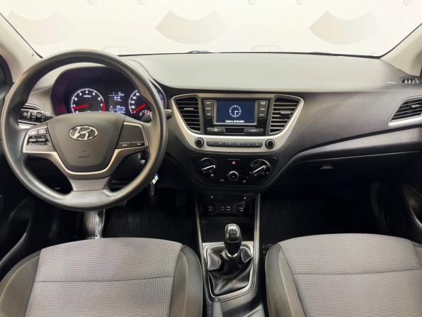 Hyundai Solaris II с пробегом 2018 года, цена 1 369 000 рублей, 86244 км, седан, Автокод Объявления