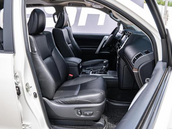 Toyota Land Cruiser Prado 150 Series Рестайлинг 3 с пробегом 2021 года, цена 5 995 000 рублей, 113528 км, внедорожник, Автокод Объявления