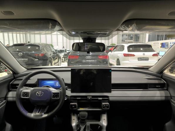 Toyota RAV4 VI (XA60) с пробегом 2026 года, цена 4 250 000 рублей, 10 км, внедорожник, Автокод Объявления