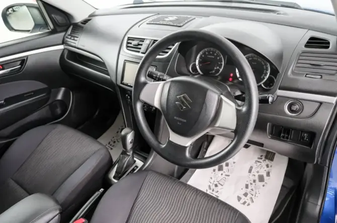 Suzuki Swift IV с пробегом 2012 года, цена 789 000 рублей, 81000 км, хэтчбек, Автокод Объявления