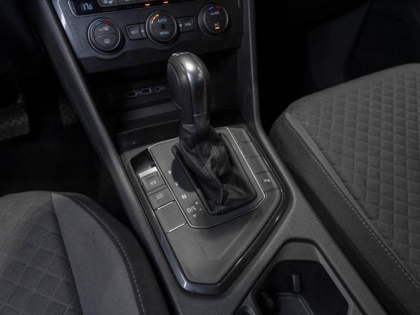 Volkswagen Tiguan II с пробегом 2019 года, цена 2 330 000 рублей, 98129 км, внедорожник, Автокод Объявления