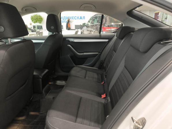 Skoda Octavia III (A7) Рестайлинг с пробегом 2017 года, цена 1 680 000 рублей, 61392 км, лифтбек, Автокод Объявления
