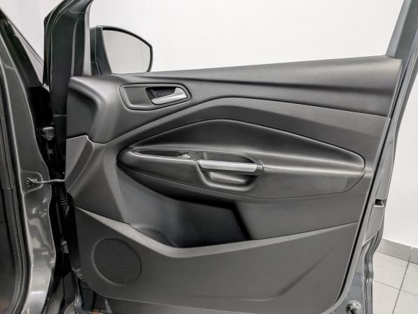 Ford Kuga II Рестайлинг с пробегом 2018 года, цена 1 750 000 рублей, 103949 км, внедорожник, Автокод Объявления