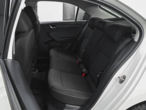 Skoda Rapid I с пробегом 2015 года, цена 1 209 000 рублей, 178745 км, лифтбек, Автокод Объявления