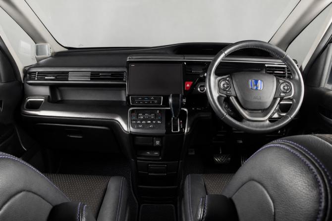 Honda Stepwgn V с пробегом 2020 года, цена 2 579 000 рублей, 68585 км, минивэн, Автокод Объявления