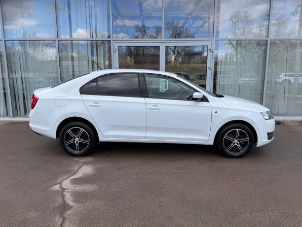 Skoda Rapid I с пробегом 2015 года, цена 673 241 рубль, 254000 км, лифтбек, Автокод Объявления