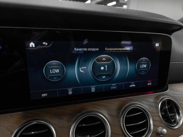 Mercedes-Benz E-Класс V (W213 S213 C238) Рестайлинг с пробегом 2021 года, цена 4 600 000 рублей, 30311 км, седан, Автокод Объявления