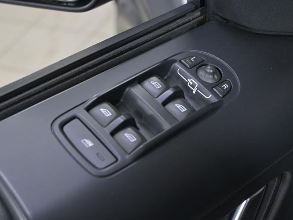 Land Rover Freelander II Рестайлинг 2 с пробегом 2014 года, цена 1 500 000 рублей, 127818 км, внедорожник, Автокод Объявления