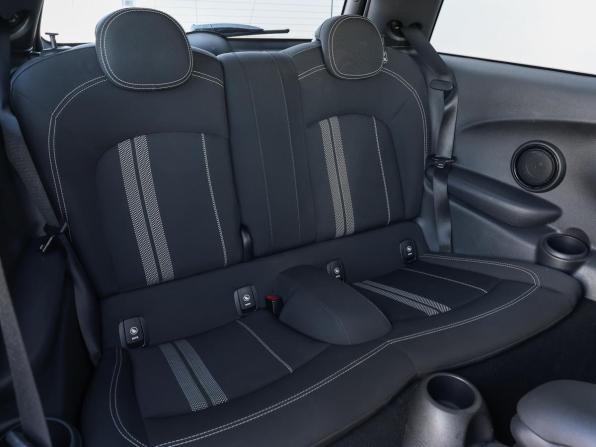 Mini Hatch III (F55/F56) Рестайлинг 2 с пробегом 2021 года, цена 4 198 000 рублей, 43579 км, хэтчбек, Автокод Объявления