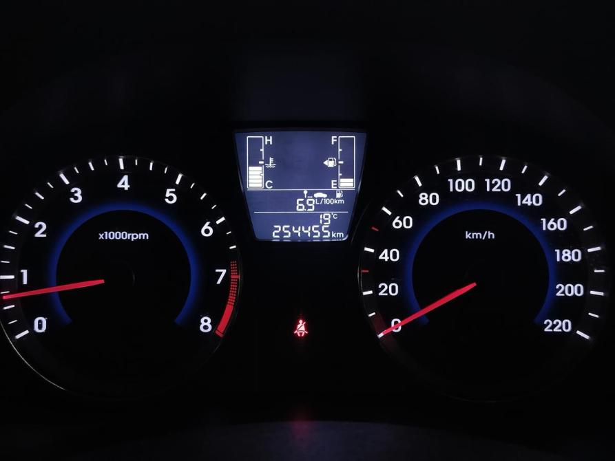 Hyundai Solaris I Рестайлинг Санкт-Петербург  - изображение 18
