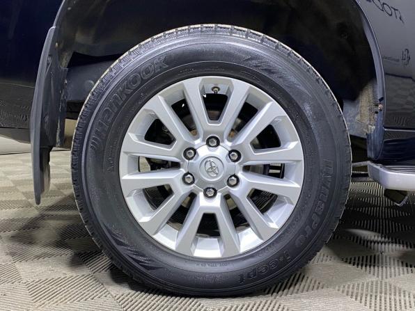 Toyota Land Cruiser Prado 150 Series Рестайлинг 1 с пробегом 2015 года, цена 2 749 000 рублей, 396599 км, внедорожник, Автокод Объявления