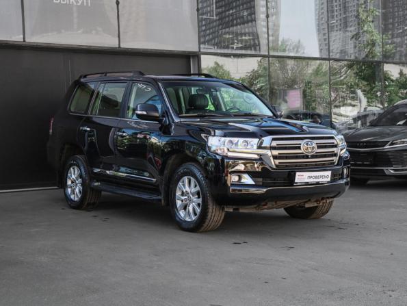 Toyota Land Cruiser 200 Series Рестайлинг 2 с пробегом 2017 года, цена 6 700 000 рублей, 136385 км, внедорожник, Автокод Объявления