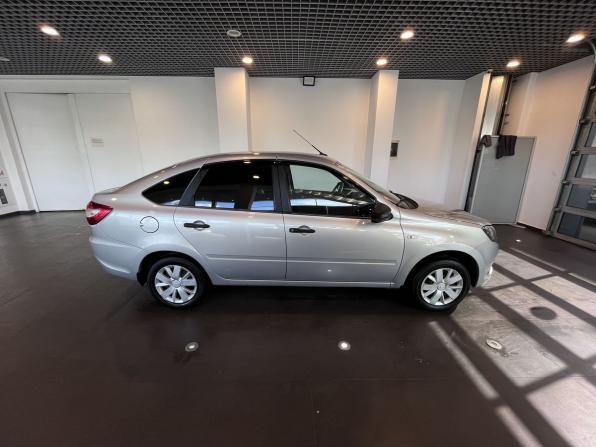 Lada (ВАЗ) Granta I Рестайлинг с пробегом 2021 года, цена 695 000 рублей, 44170 км, лифтбек, Автокод Объявления