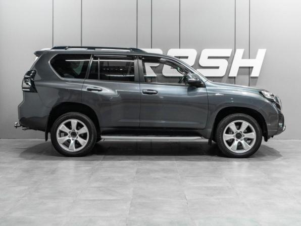 Toyota Land Cruiser Prado 150 Series Рестайлинг 1 с пробегом 2017 года, цена 3 549 000 рублей, 193126 км, внедорожник, Автокод Объявления